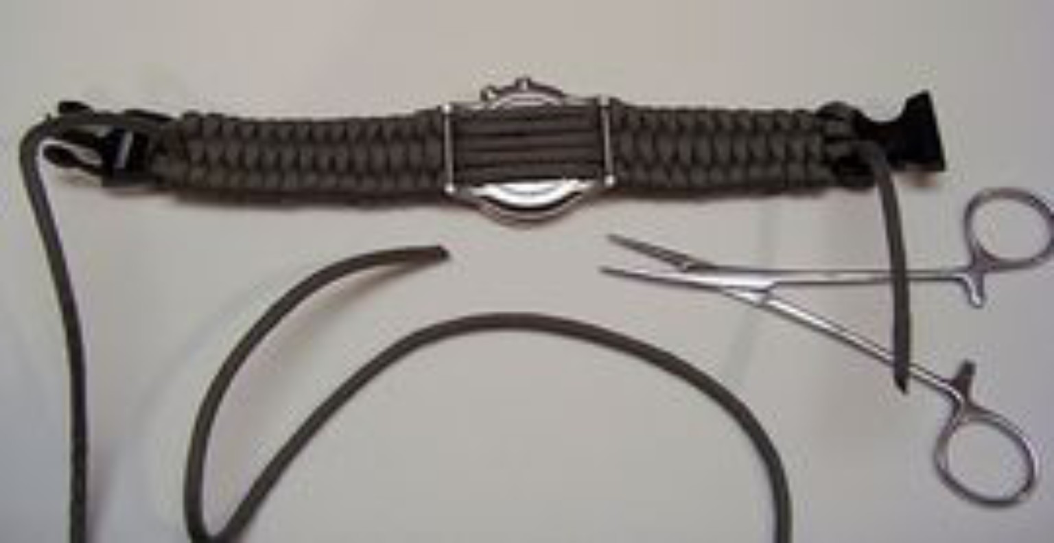 Bracelet entièrement tressé avant finition des extrémités